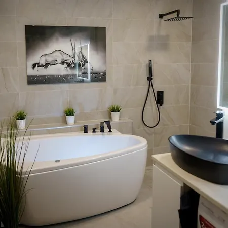 Stylish In The Heart Of Tallinn, Free Parking Apartment *